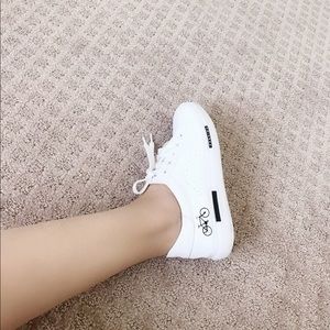 Women’s Cute White Fashion Bicycle Sneakers